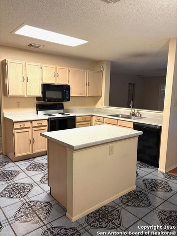 Image 22 of 32 For 7501 Avery  