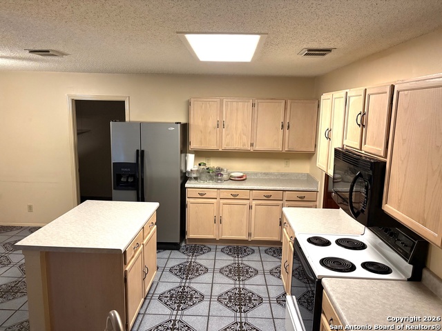 Image 25 of 32 For 7501 Avery  