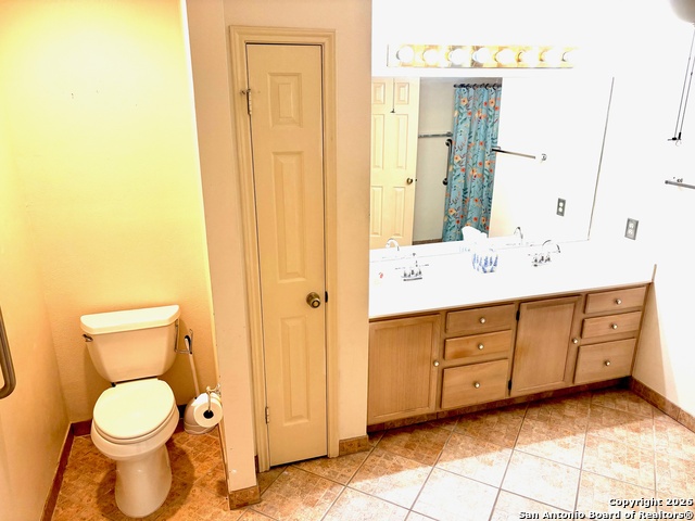 Image 8 of 32 For 7501 Avery  