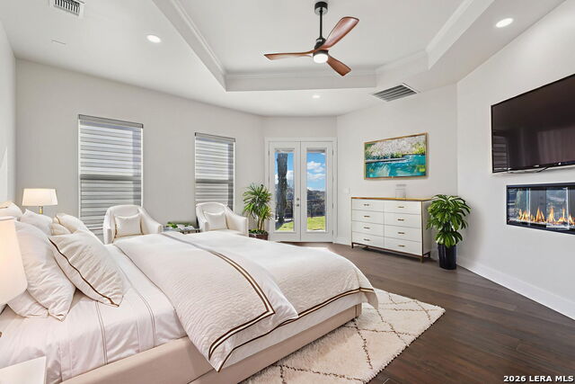 Image 32 of 49 For 10014 Ivory  