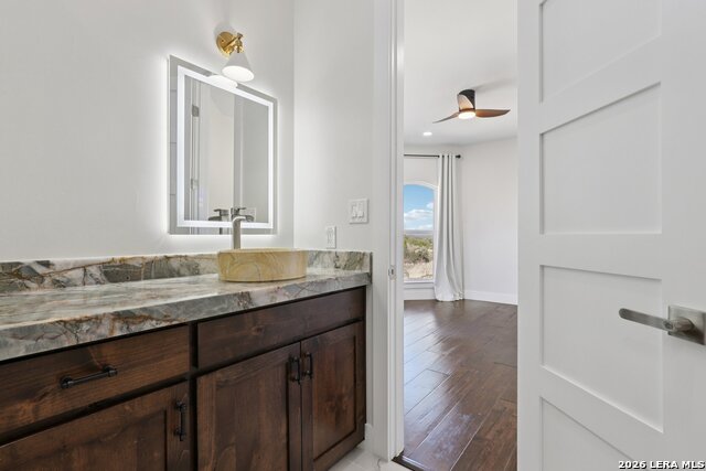 Image 43 of 49 For 10014 Ivory  