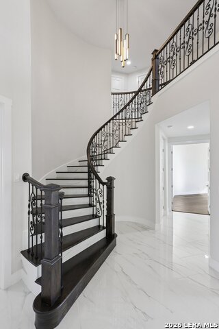 Image 5 of 49 For 10014 Ivory  