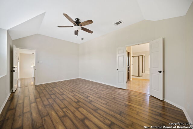 Listing photo id 13 for 14235 Red Maple Wood