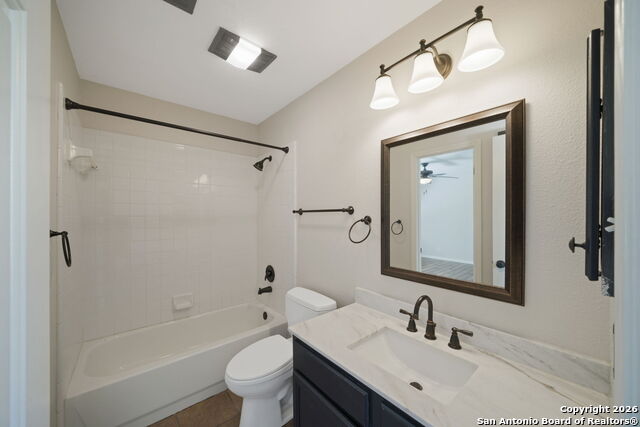 Listing photo id 17 for 14235 Red Maple Wood