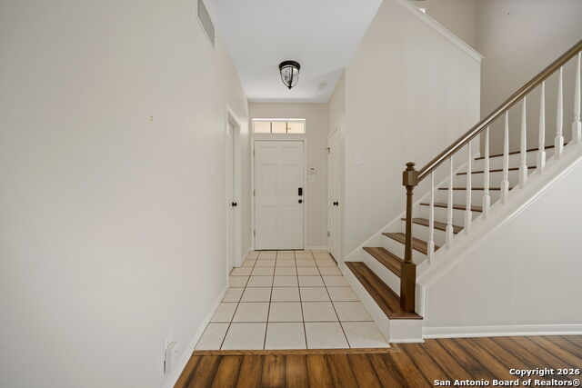 Listing photo id 3 for 14235 Red Maple Wood