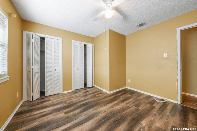 Image 24 of 35 For 1033 Live Oak E