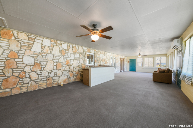 Image 25 of 35 For 1033 Live Oak E