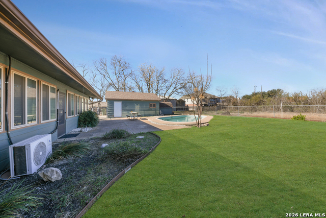 Image 32 of 35 For 1033 Live Oak E