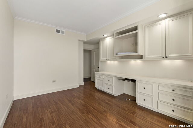 Image 14 of 31 For 700 Hildebrand  301