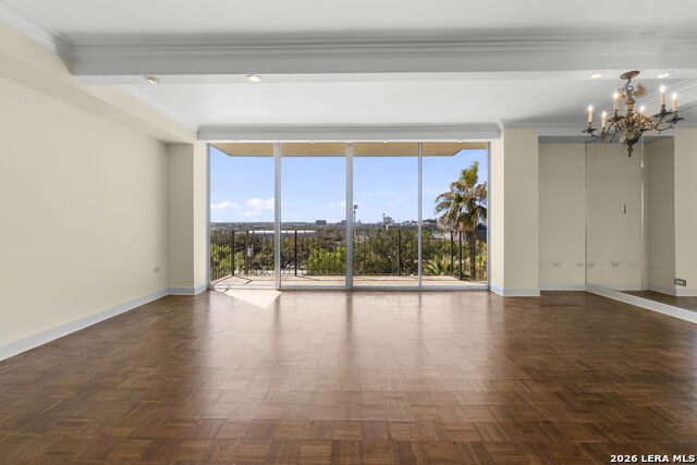 Image 25 of 31 For 700 Hildebrand  301