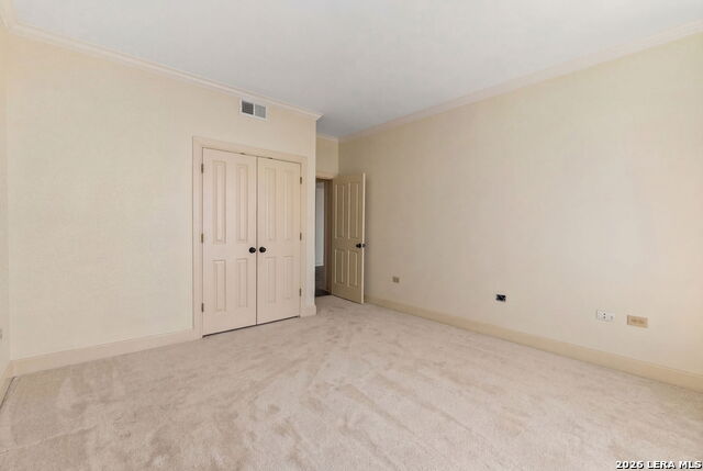 Image 27 of 31 For 700 Hildebrand  301