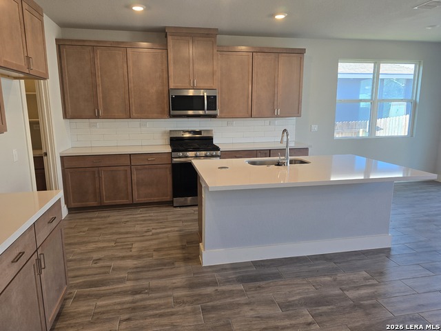 Image 19 of 29 For 7005 Hayes Horizon