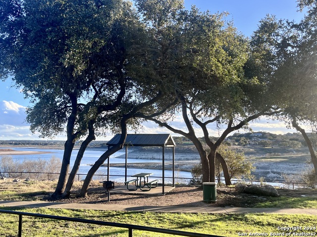 Image 12 of 17 For 128 Milfoil Ln