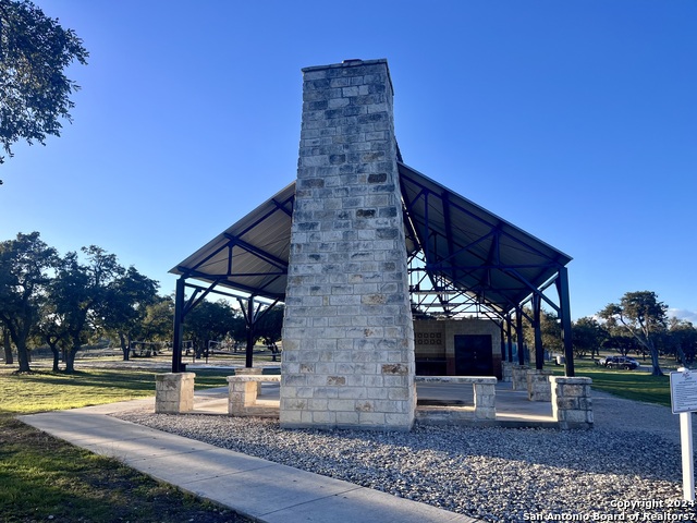 Image 13 of 17 For 128 Milfoil Ln