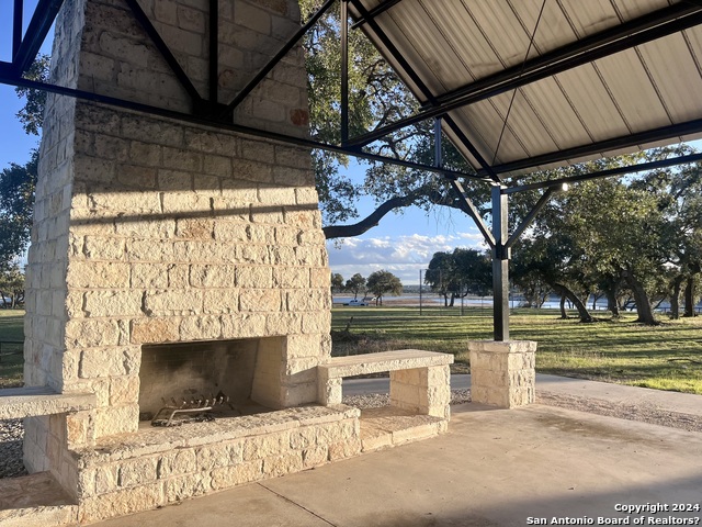 Image 14 of 17 For 128 Milfoil Ln