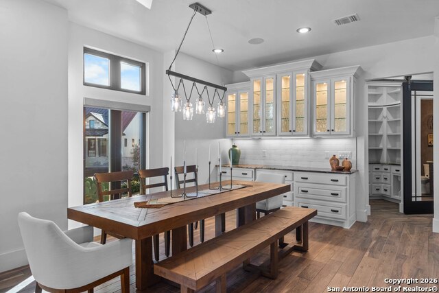 Listing photo id 11 for 2021 Fm 3240
