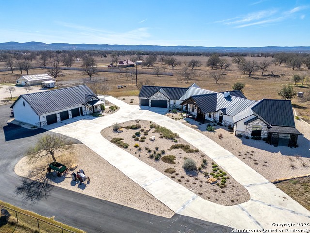Listing photo id 3 for 2021 Fm 3240