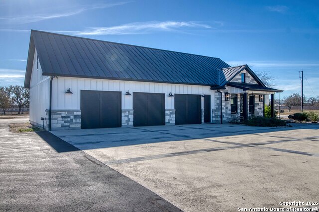 Listing photo id 51 for 2021 Fm 3240