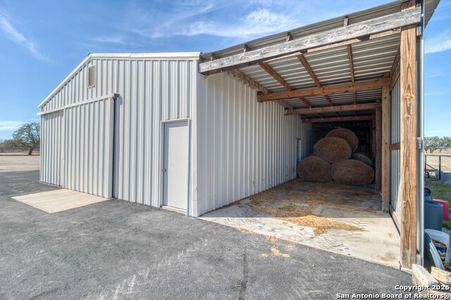 Listing photo id 72 for 2021 Fm 3240
