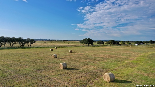 Listing photo id 94 for 2021 Fm 3240