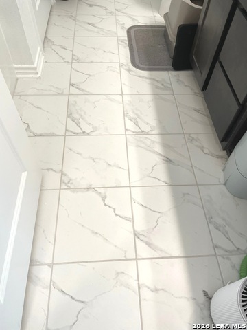 Image 20 of 23 For 10643 Military Dr W