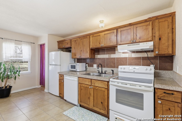 Image 12 of 25 For 219 Karen Ln