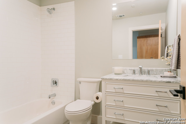 Image 19 of 20 For 210 Peden W 112