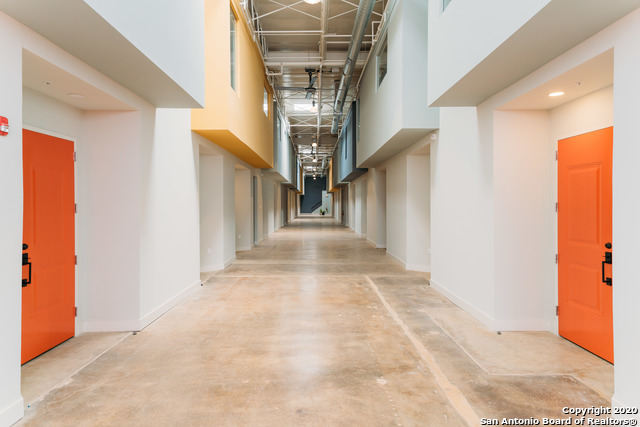 Image 6 of 20 For 210 Peden W 112