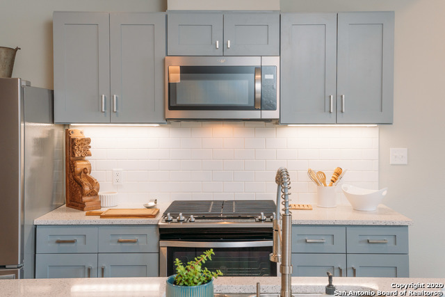 Image 8 of 20 For 210 Peden W 112