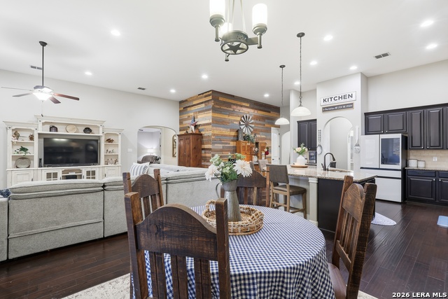 Image 15 of 39 For 239 Sittre Dr