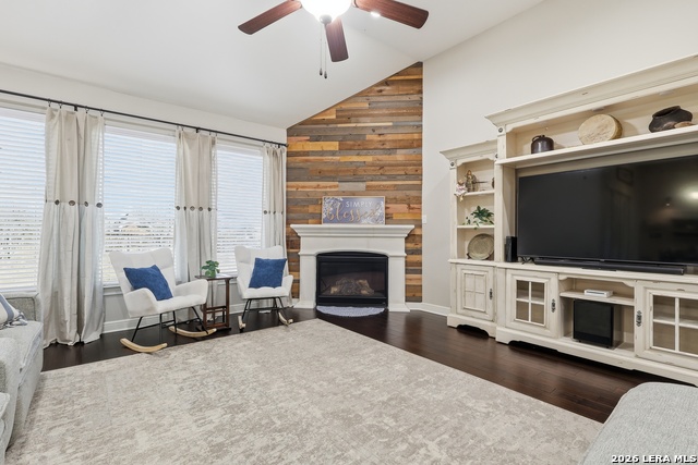 Image 18 of 39 For 239 Sittre Dr