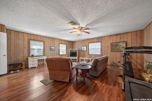 Image 13 of 21 For 3706 Petry Dr