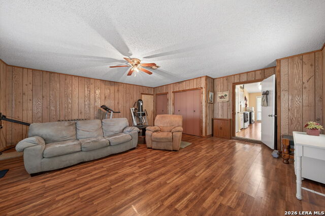 Image 14 of 21 For 3706 Petry Dr