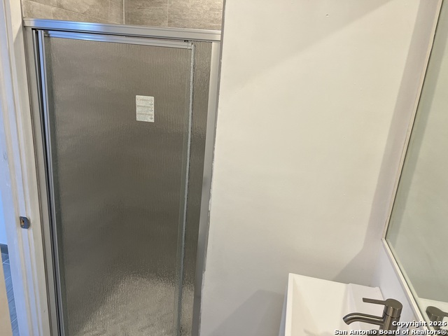 Image 22 of 24 For 7500 Callaghan  182