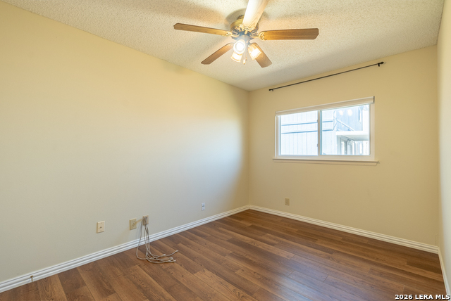 Image 18 of 22 For 4527 Stradford Place