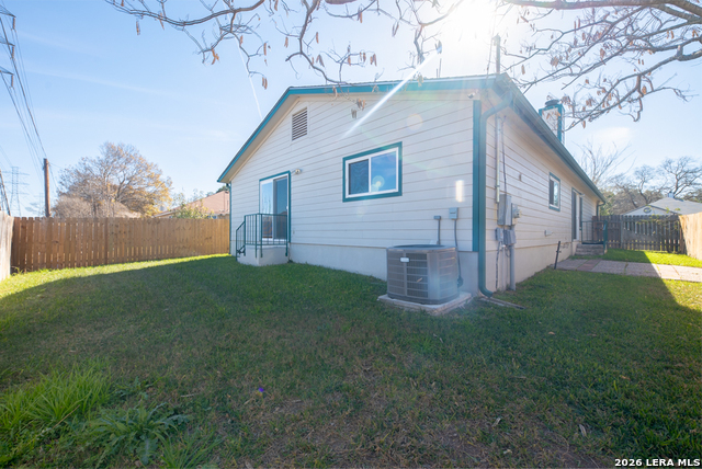 Image 20 of 22 For 4527 Stradford Place