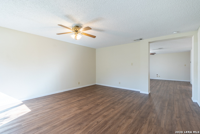 Image 4 of 22 For 4527 Stradford Place