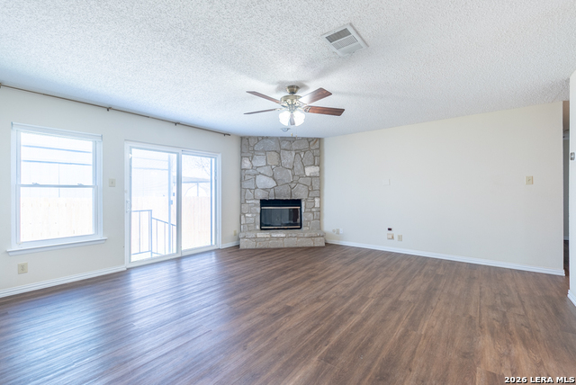 Image 5 of 22 For 4527 Stradford Place