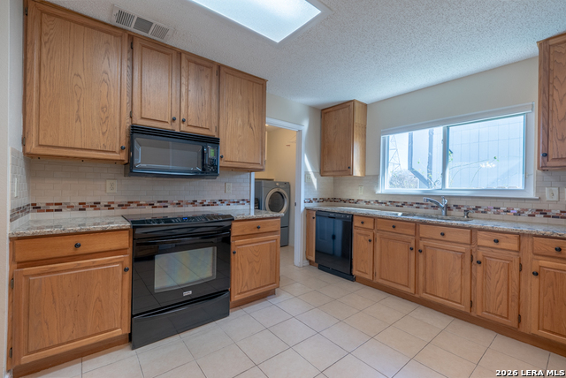 Image 9 of 22 For 4527 Stradford Place