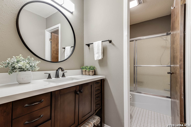 Image 15 of 22 For 11303 Vance Jackson  E3