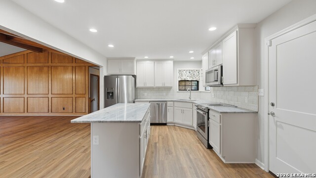 Image 13 of 50 For 132 Outer Dr W