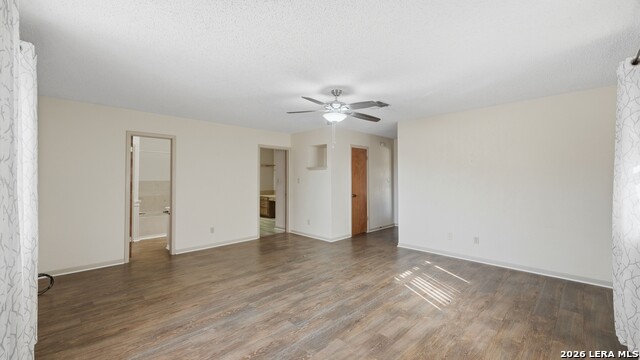 Image 23 of 50 For 132 Outer Dr W