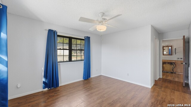 Image 27 of 50 For 132 Outer Dr W