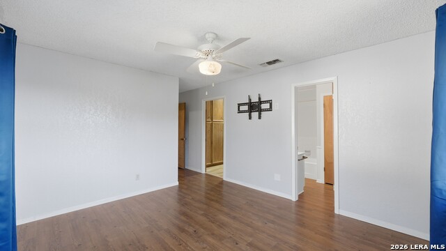 Image 28 of 50 For 132 Outer Dr W