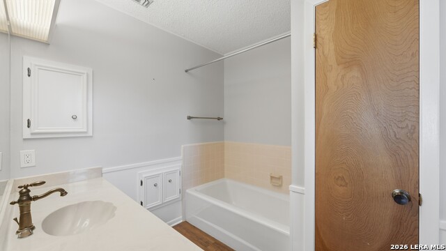 Image 29 of 50 For 132 Outer Dr W