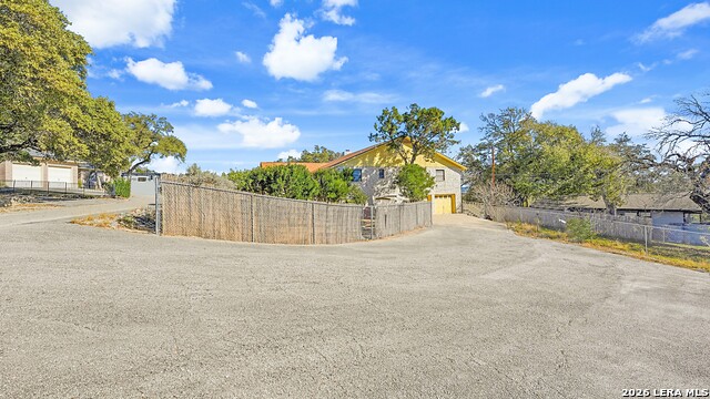 Image 42 of 50 For 132 Outer Dr W