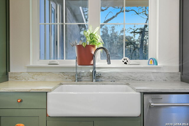 Image 20 of 42 For 153 Chisum  