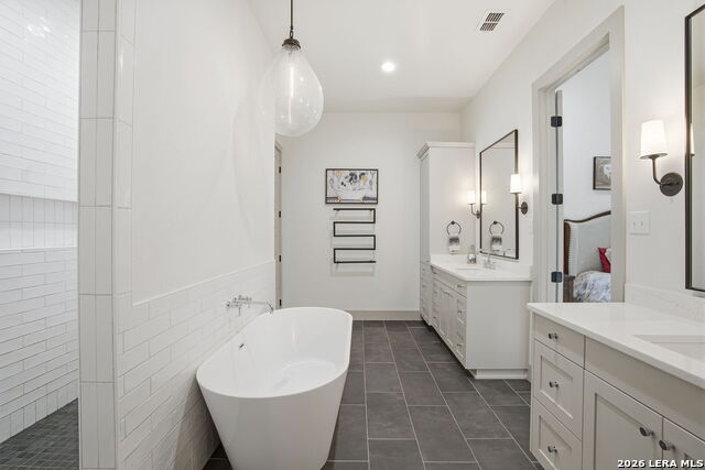 Image 27 of 42 For 153 Chisum  