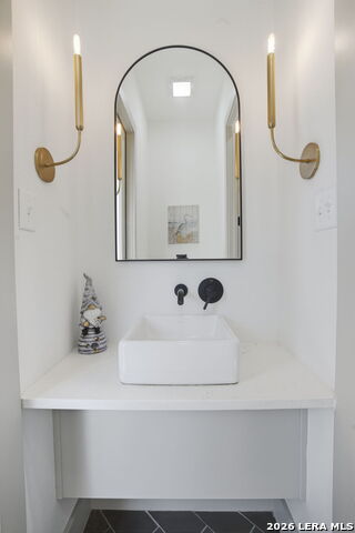 Image 31 of 42 For 153 Chisum  