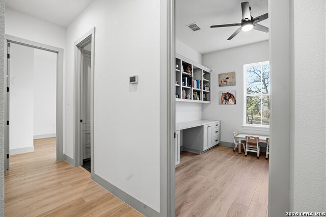 Image 34 of 42 For 153 Chisum  